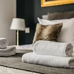 Angel Apartment By Loft Affair